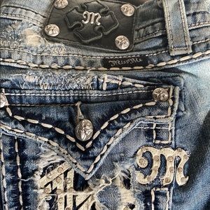 Womens Miss Me Bling Capri Pants